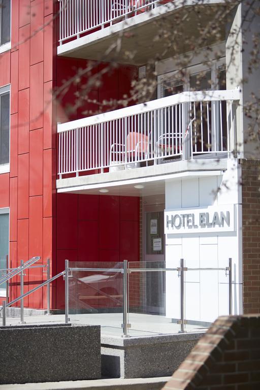 Hotel Elan YYC Exterior foto