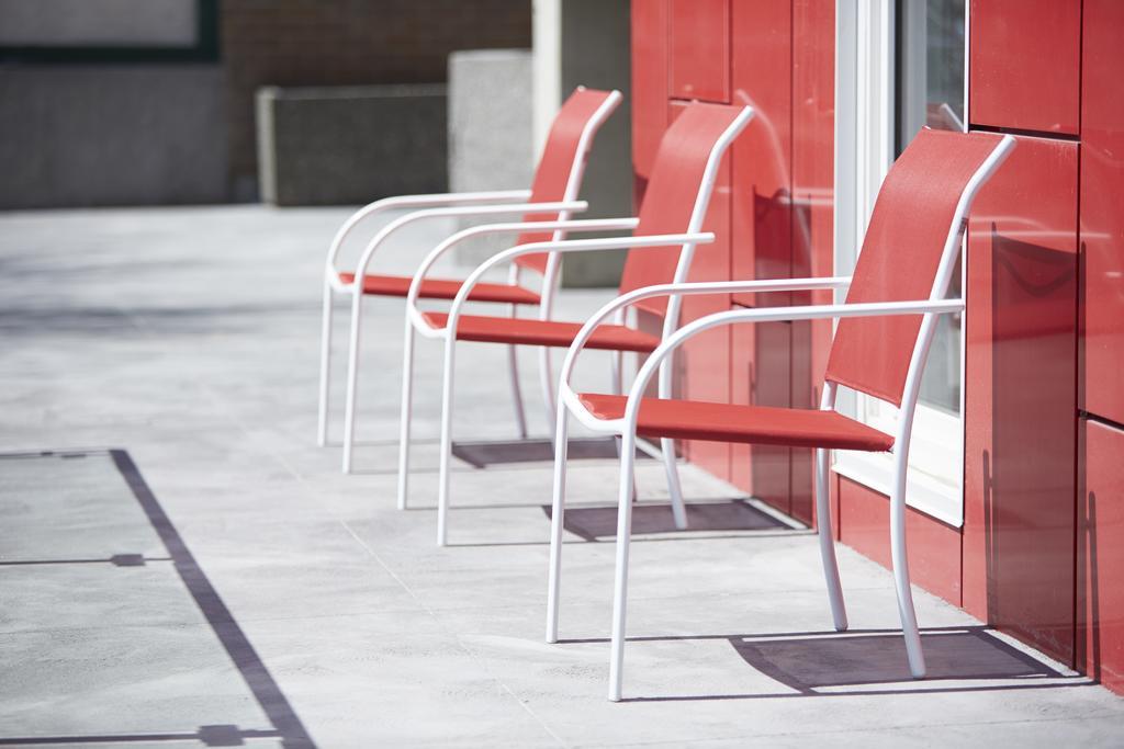 Hotel Elan YYC Exterior foto